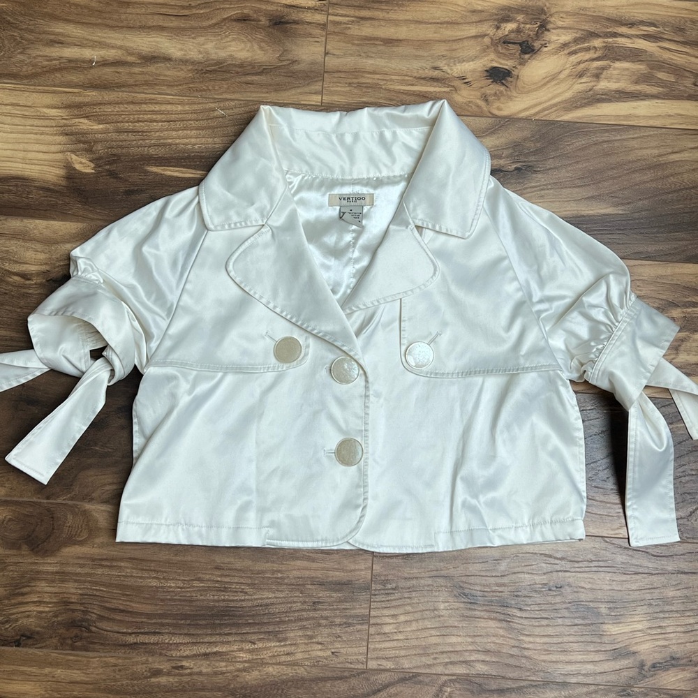 Cropped pearl jacket